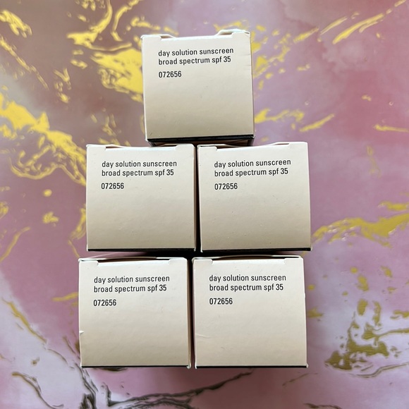 Mary Kay Skincare On Hold For Pamela Quantity Of 5 Expired Mary Kay Timewise Day Solution